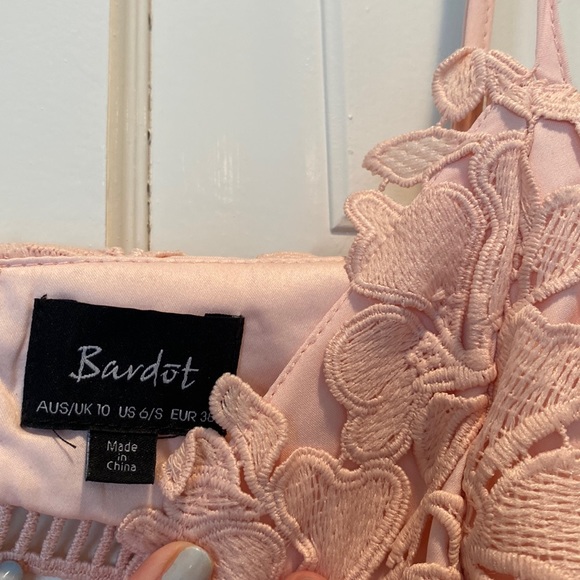 Bardot floral lace midi dress - Picture 4 of 6